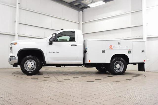 Photo of 2025 Summit White Chevrolet Silverado 3500