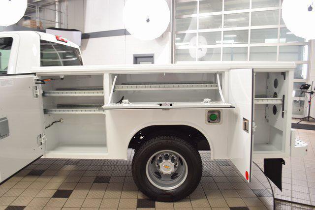 Photo of 2025 Summit White Chevrolet Silverado 3500