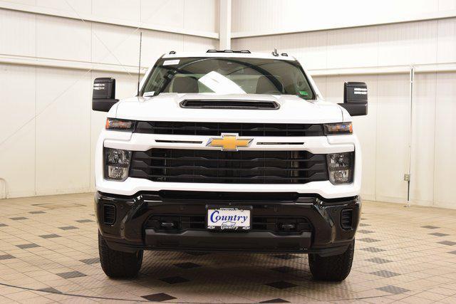 Photo of 2025 Summit White Chevrolet Silverado 2500