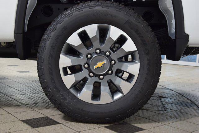 Photo of 2025 Summit White Chevrolet Silverado 2500