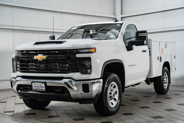 Photo of 2025 Summit White Chevrolet Silverado 3500