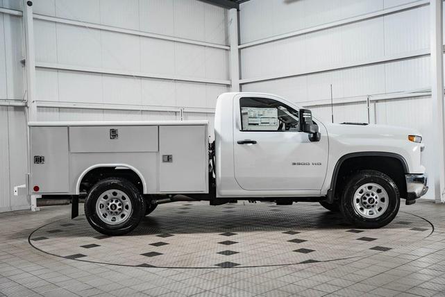 Photo of 2025 Summit White Chevrolet Silverado 3500