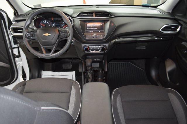 Photo of 2022 Summit White Chevrolet Trailblazer