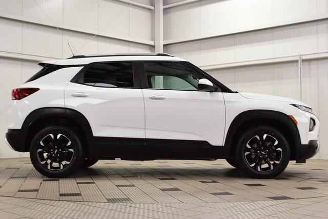 Photo of 2022 Summit White Chevrolet Trailblazer