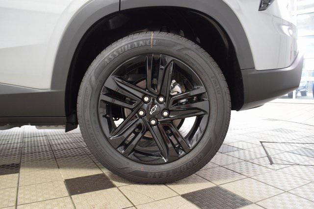 Photo of 2025 Sterling Gray Metallic Chevrolet Trax