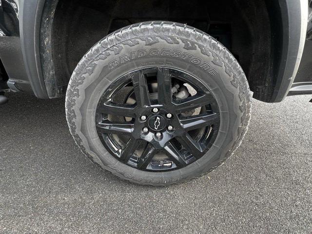 Photo of 2023 Black Chevrolet Colorado