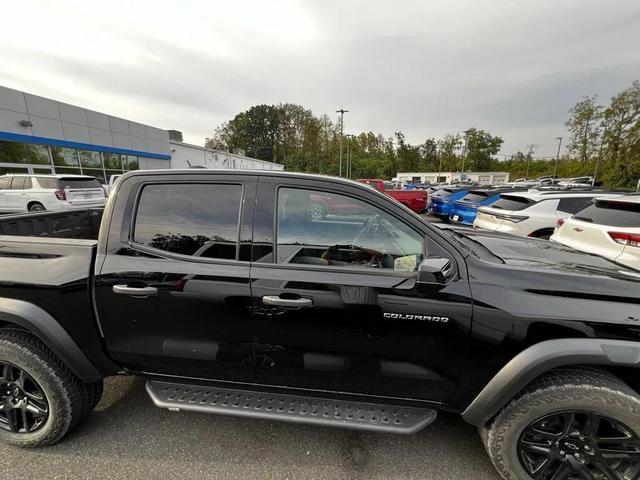 Photo of 2023 Black Chevrolet Colorado