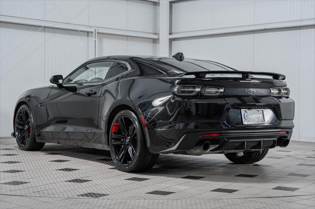 Photo of 2022 Black Chevrolet Camaro
