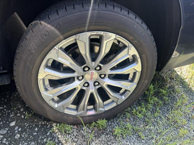 Photo of 2023 Titanium Rush Metallic GMC Yukon XL