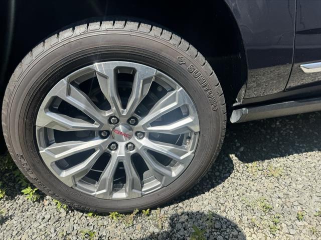 Photo of 2023 Titanium Rush Metallic GMC Yukon XL