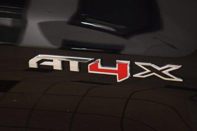 Photo of 2024 Onyx Black GMC Sierra 1500