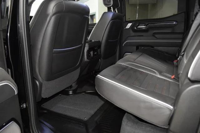 Photo of 2024 Onyx Black GMC Sierra 1500