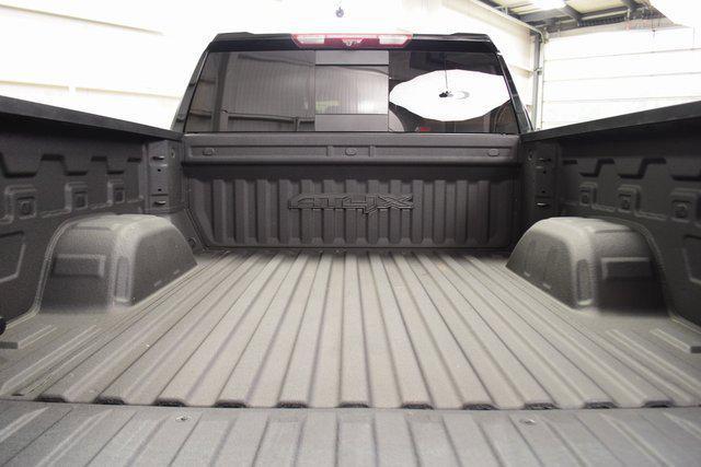 Photo of 2024 Onyx Black GMC Sierra 1500