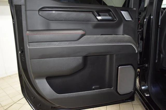 Photo of 2024 Onyx Black GMC Sierra 1500
