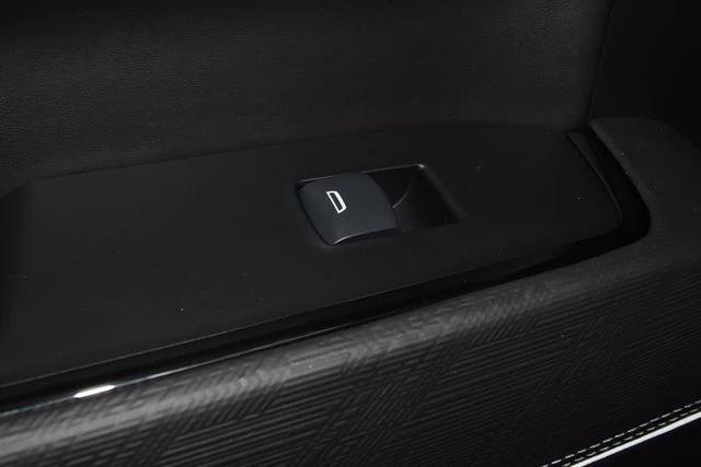 Photo of 2024 Onyx Black GMC Sierra 1500