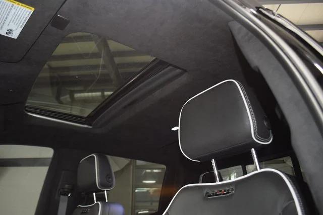 Photo of 2024 Onyx Black GMC Sierra 1500
