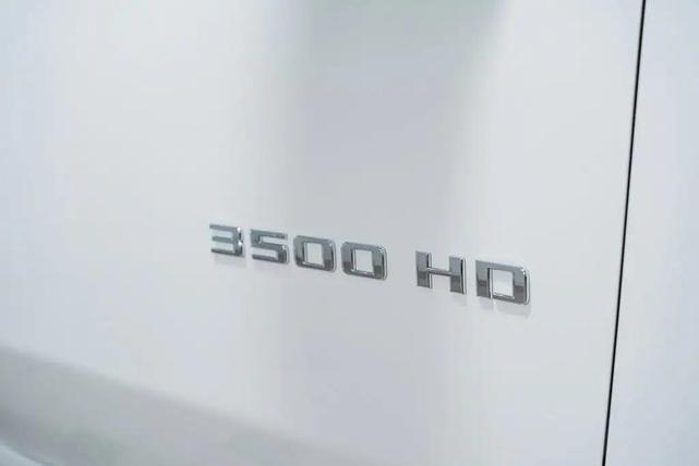 Photo of 2025 Summit White Chevrolet Silverado 3500