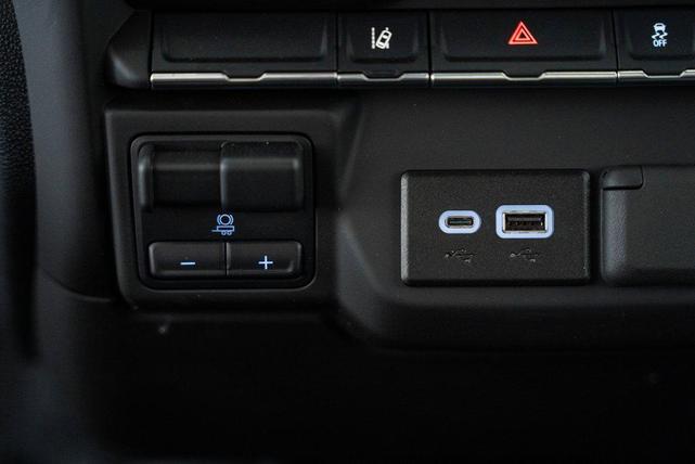Photo of 2025 Summit White Chevrolet Silverado 3500