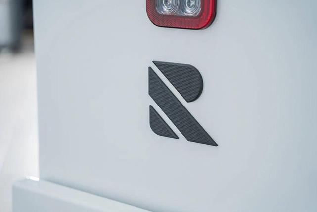 Photo of 2025 Summit White Chevrolet Silverado 3500