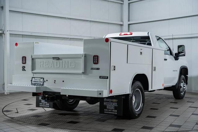 Photo of 2025 Summit White Chevrolet Silverado 3500