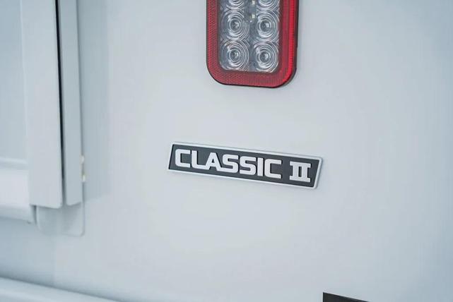 Photo of 2025 Summit White Chevrolet Silverado 3500