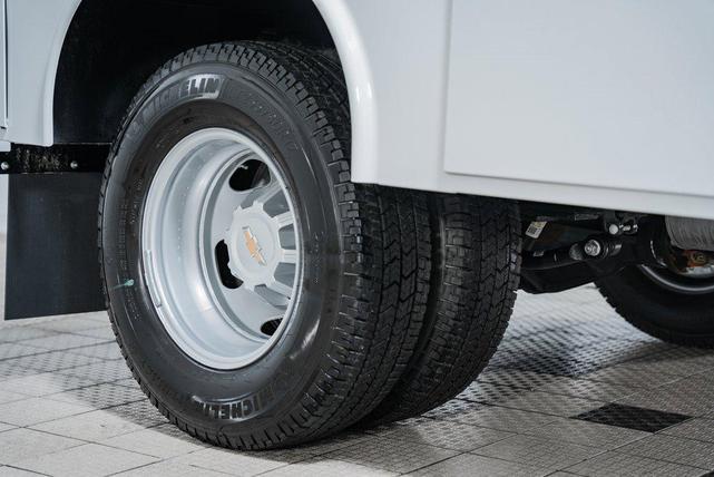 Photo of 2025 Summit White Chevrolet Silverado 3500