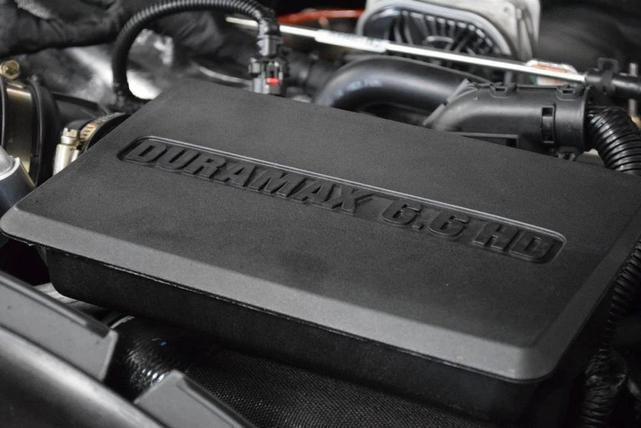 Photo of 2025 Summit White Chevrolet Silverado 3500