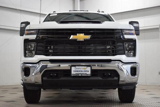Photo of 2025 Summit White Chevrolet Silverado 3500