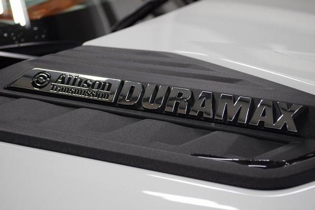 Photo of 2025 Summit White Chevrolet Silverado 3500
