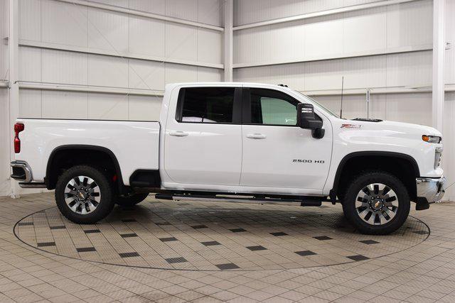 Photo of 2025 Summit White Chevrolet Silverado 2500