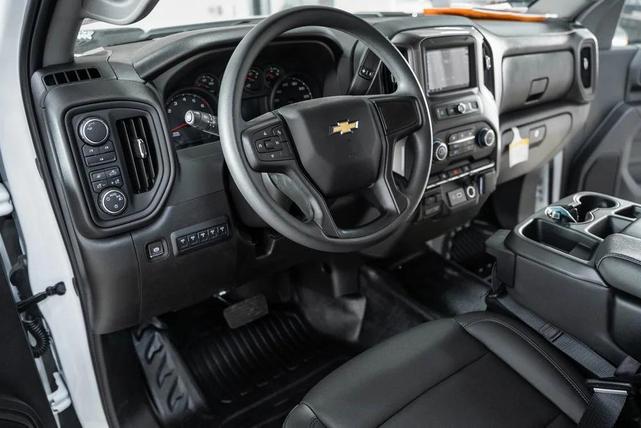 Photo of 2025 Summit White Chevrolet Silverado 3500