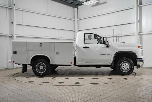 Photo of 2025 Summit White Chevrolet Silverado 3500