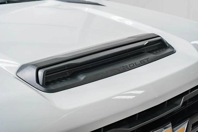 Photo of 2025 Summit White Chevrolet Silverado 3500