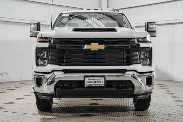Photo of 2025 Summit White Chevrolet Silverado 3500