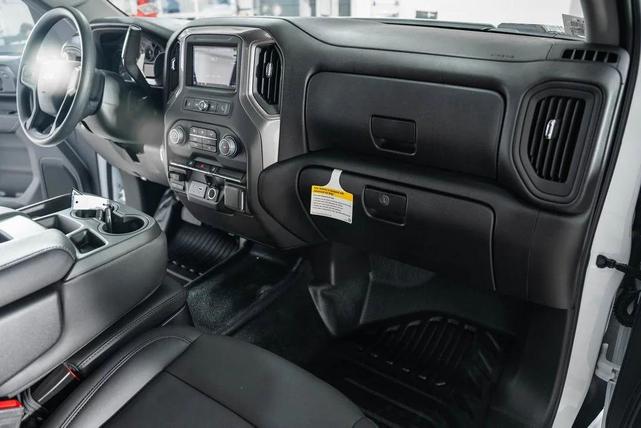 Photo of 2025 Summit White Chevrolet Silverado 3500