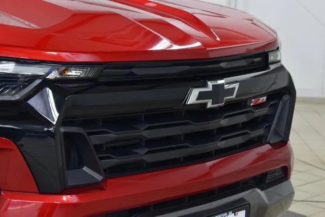 Photo of 2023 Radiant Red Tintcoat Chevrolet Colorado
