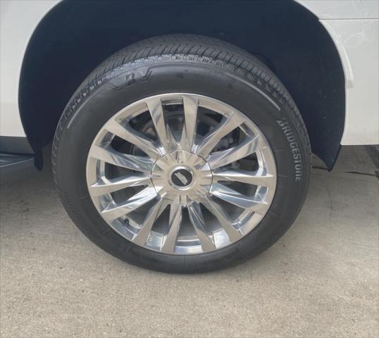Photo of 2022 Crystal White Tricoat Cadillac Escalade ESV