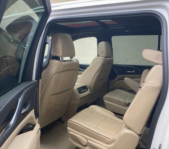 Photo of 2022 Crystal White Tricoat Cadillac Escalade ESV