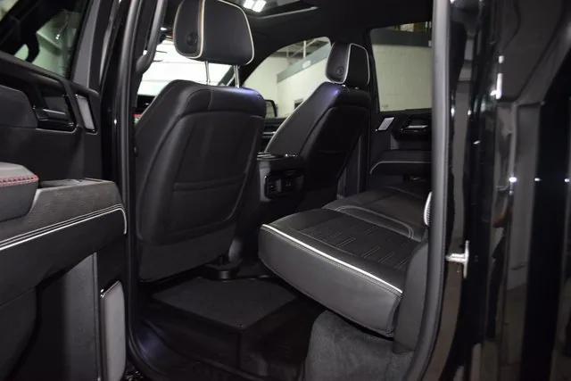 Photo of 2023 Onyx Black GMC Sierra 1500