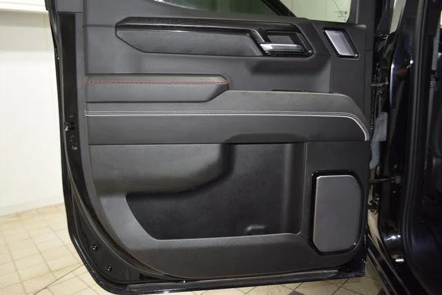Photo of 2023 Onyx Black GMC Sierra 1500