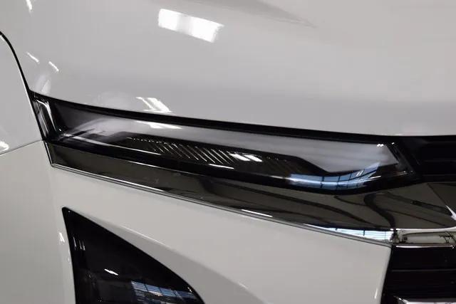 Photo of 2026 Summit White Chevrolet Equinox