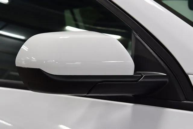 Photo of 2026 Summit White Chevrolet Equinox