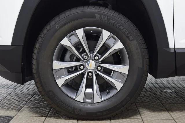 Photo of 2026 Summit White Chevrolet Equinox