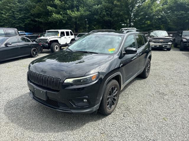 Photo of 2023 Diamond Black Crystal Pearlcoat Jeep Cherokee