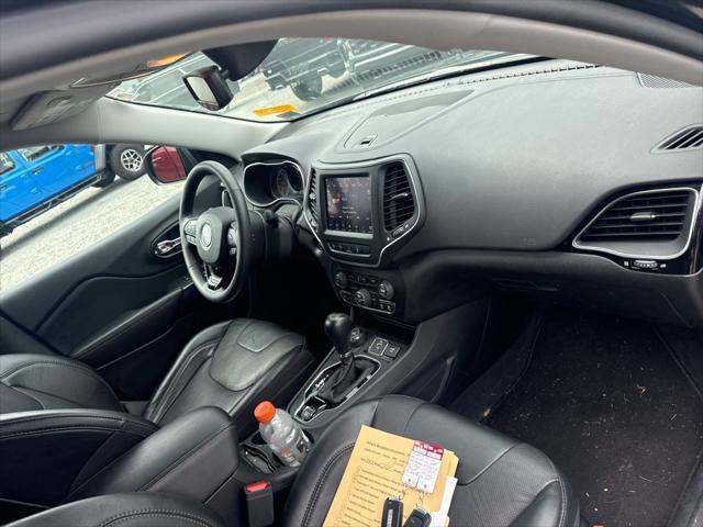Photo of 2023 Diamond Black Crystal Pearlcoat Jeep Cherokee