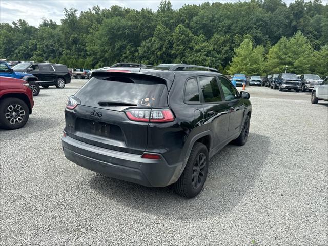 Photo of 2023 Diamond Black Crystal Pearlcoat Jeep Cherokee