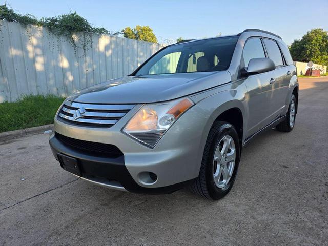 Photo of 2008 Magestic Silver Suzuki XL7