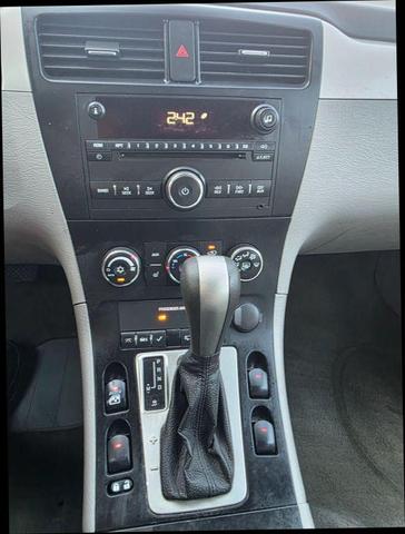 Photo of 2008 Magestic Silver Suzuki XL7