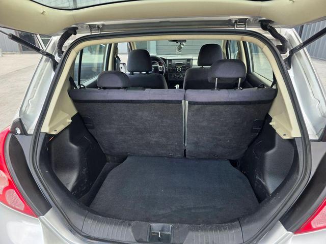 Photo of 2008 Brilliant Silver Metallic Nissan Versa