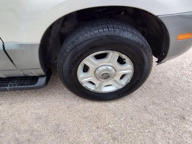Photo of 2002 Silver Mercury Mountaineer
